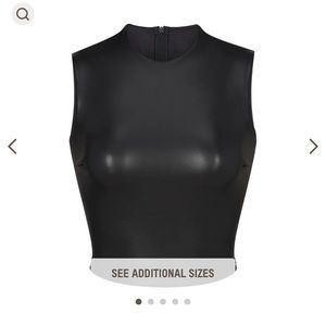 New skims FAUX LEATHER CREW NECK CROPPED TOP sold out
